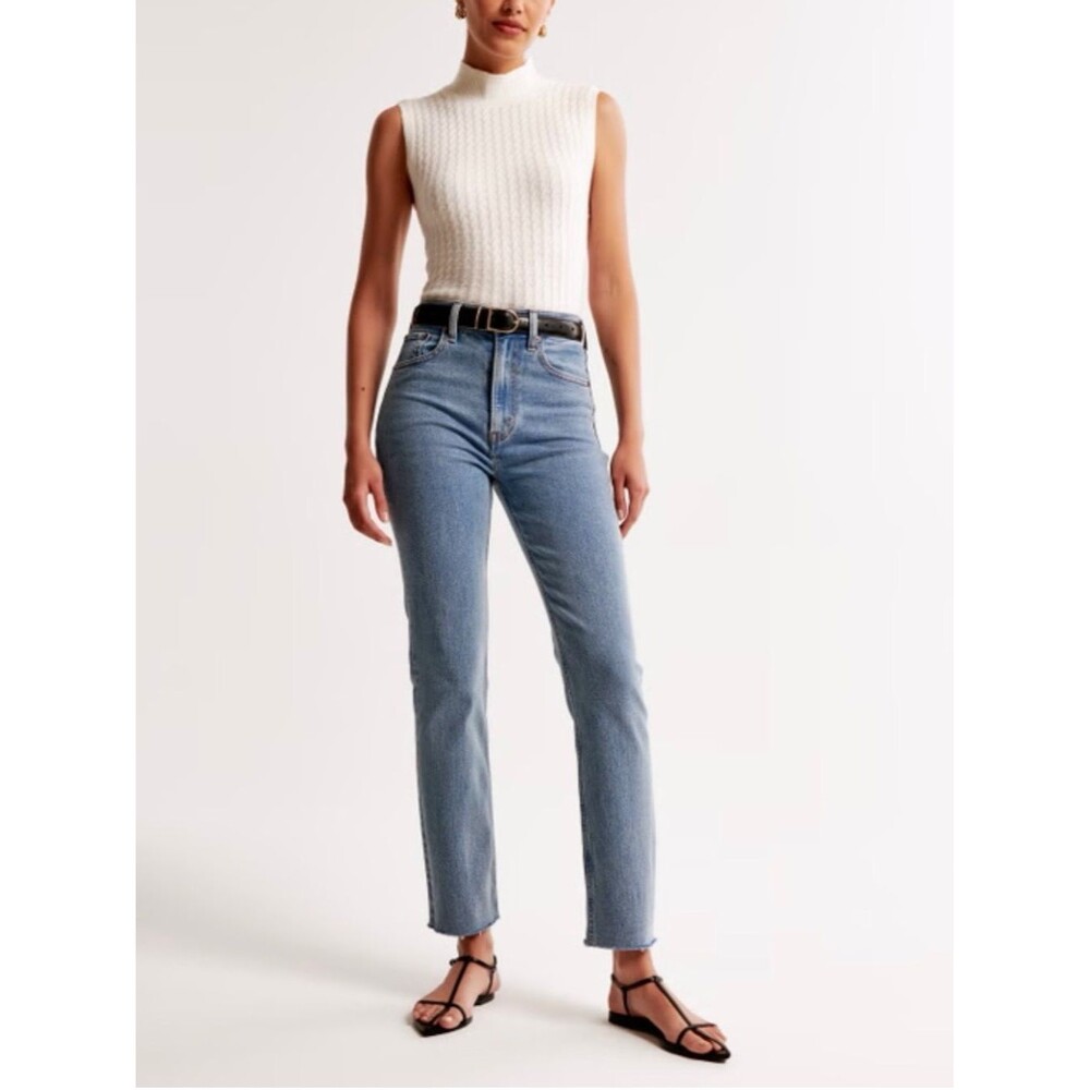 22s/36 Abercrombie&Fitch- Ankle Straight Ultra High Rise Light Wash Denim Jeans